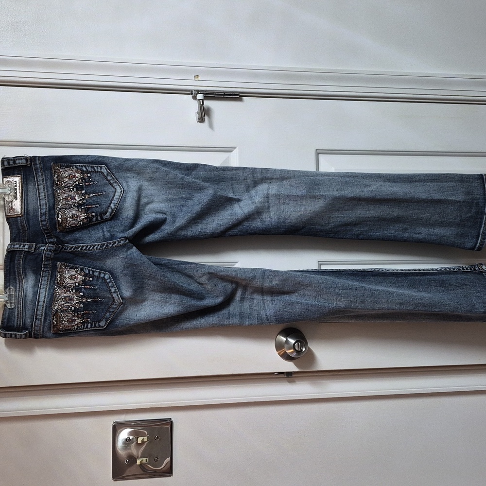 Grace Blue Jeans with Intricate Embellishments - Picture 4 of 11